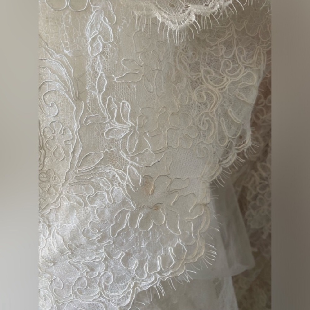 Wtoo Lace Wedding Dress - Picture 10 of 14